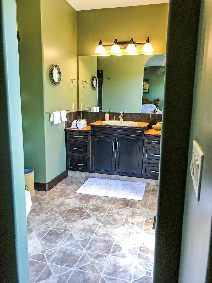 Wolf Creek Bed And Breakfast Ponoka Εξωτερικό φωτογραφία
