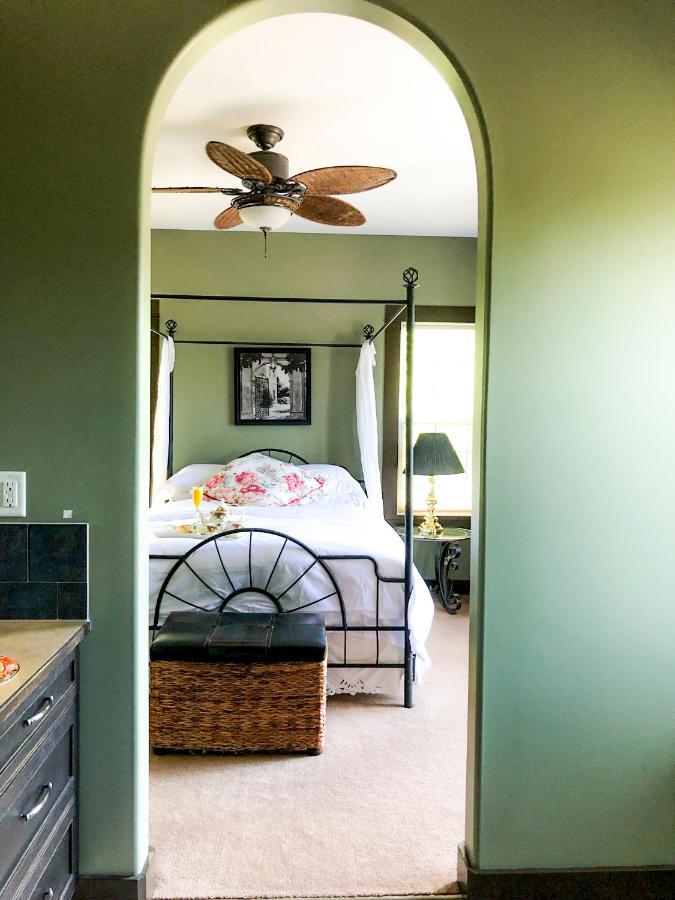 Wolf Creek Bed And Breakfast Ponoka Εξωτερικό φωτογραφία