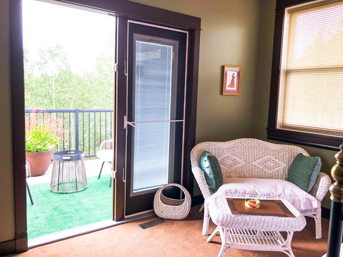 Wolf Creek Bed And Breakfast Ponoka Εξωτερικό φωτογραφία