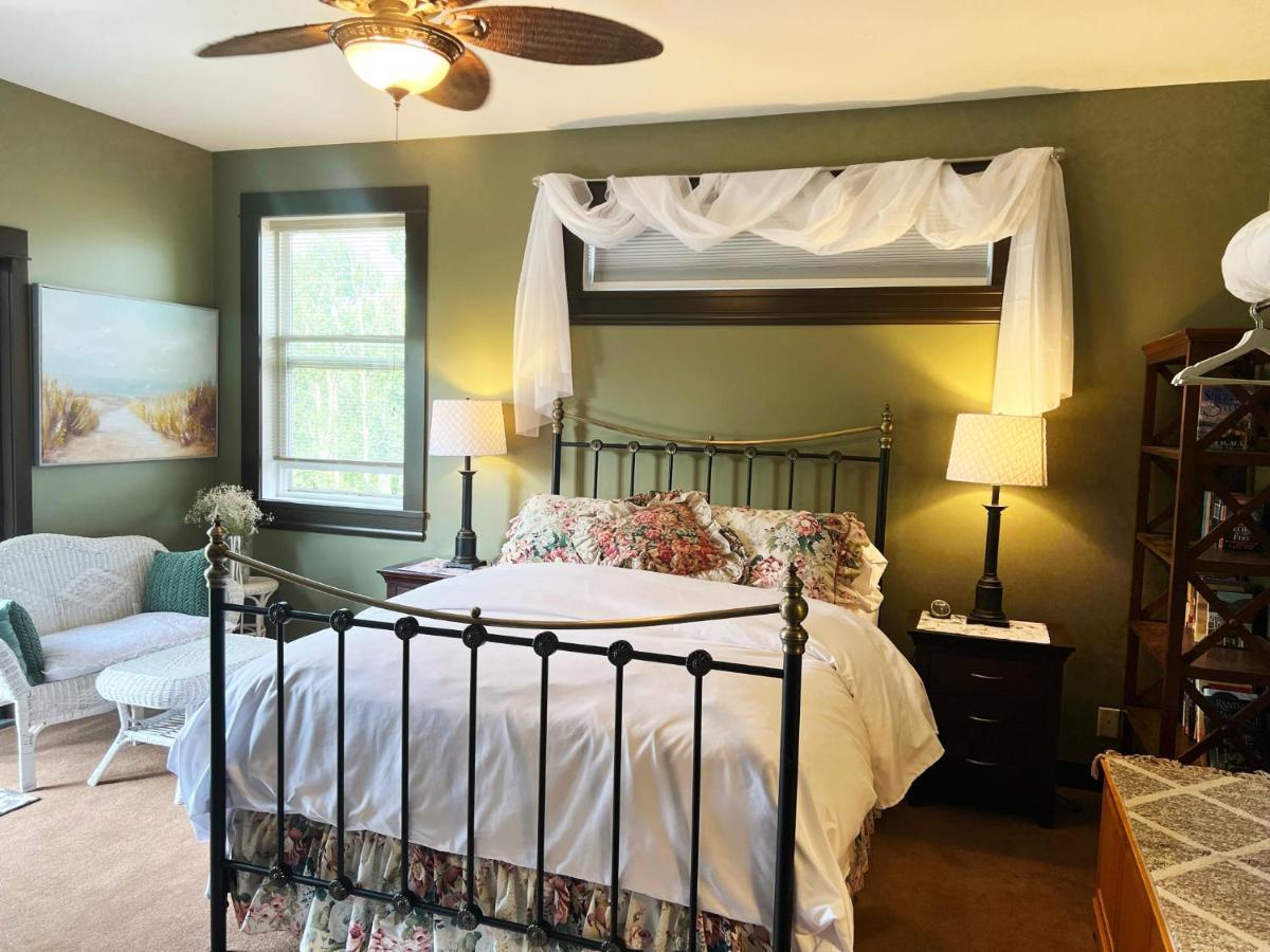 Wolf Creek Bed And Breakfast Ponoka Εξωτερικό φωτογραφία